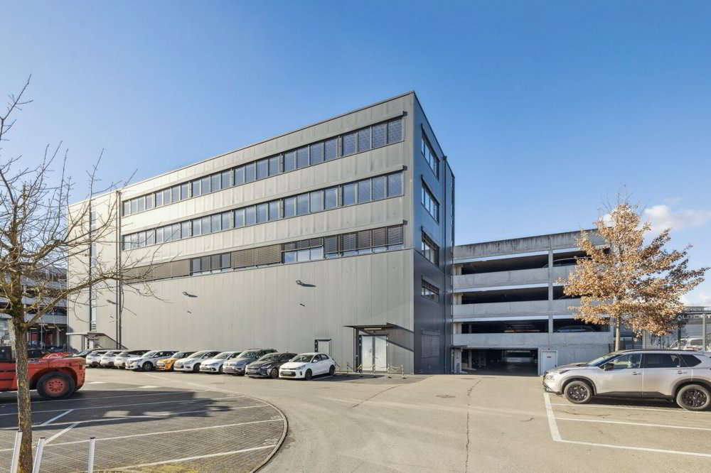 null rooms Office & Commercial for rent in Vernier - image 1/3