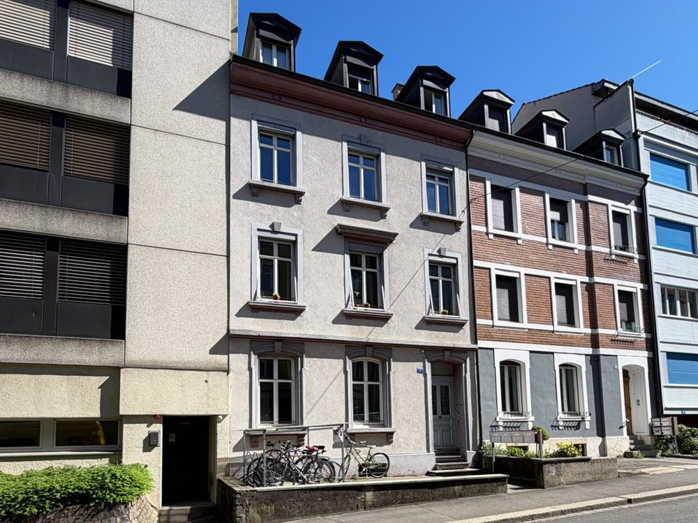Mehrfamilienhaus mit 4 Wohnungen im beliebten Iselin-Quartier