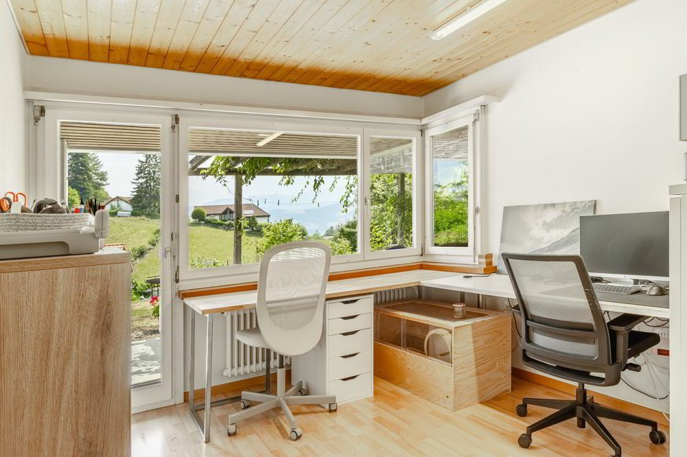 8 rooms House to buy in Niederteufen - image 1/14