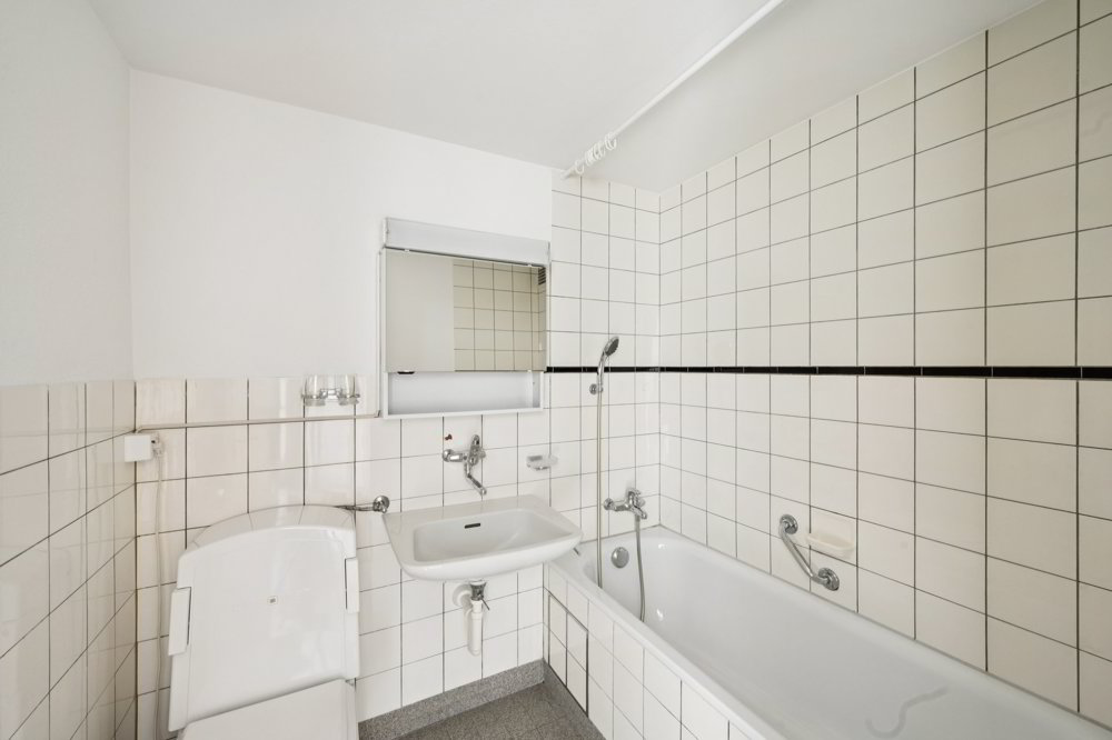 1 rooms Apartment for rent in Basilea - image 1/4