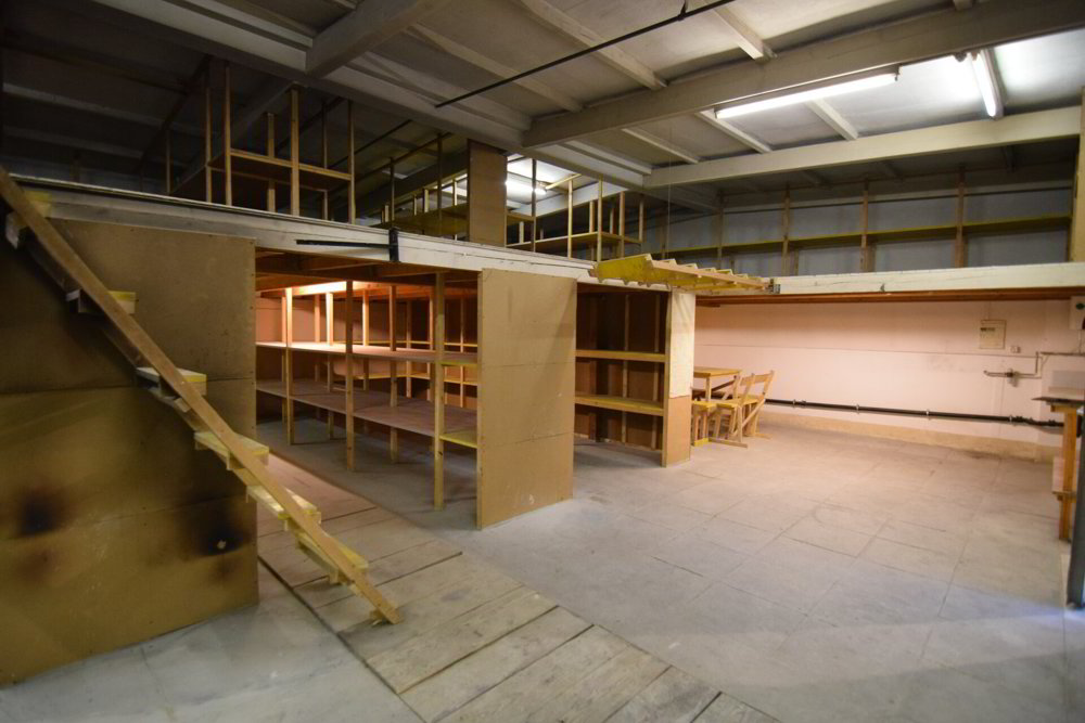 null rooms Office & Commercial for rent in Neuhausen am Rheinfall - image 1/3