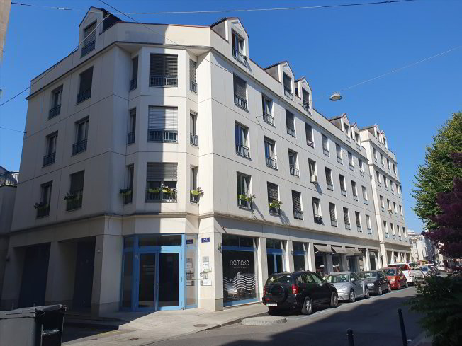 5 rooms Apartment for rent in Ginevra - image 1/1