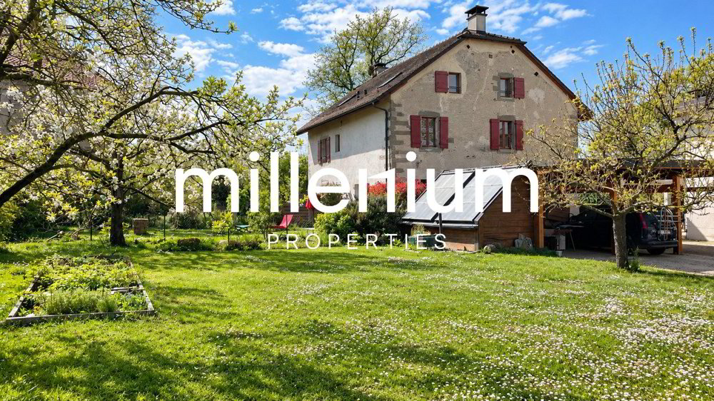 5 rooms House for rent in La Croix-de-Rozon - image 1/10