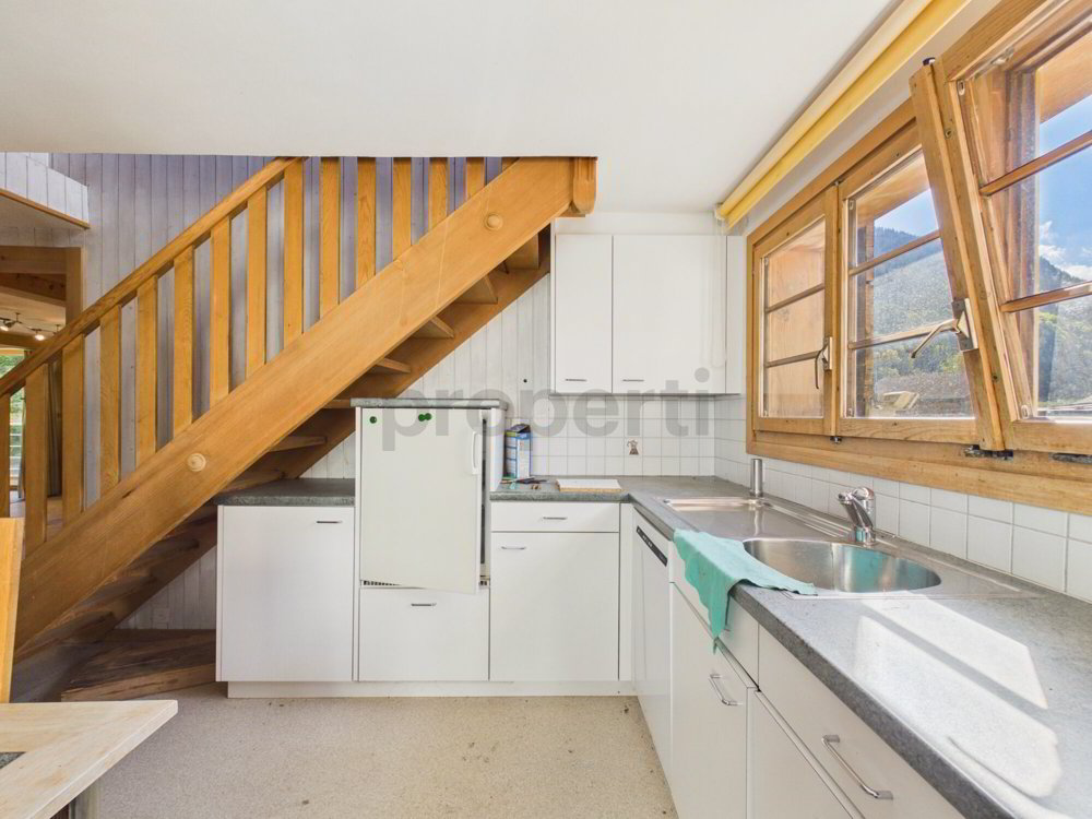 Immeuble d'habitation de 10 pièces en vente à Trun - 212 m² - Ansicht 2