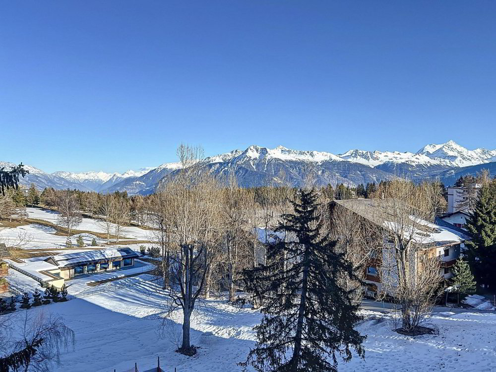 4.5 rooms Apartment for rent in Crans-Montana - image 1/12