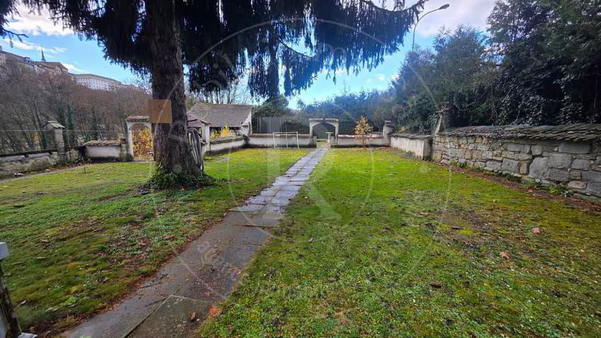 7 rooms House to buy in Fribourg - image 1/12