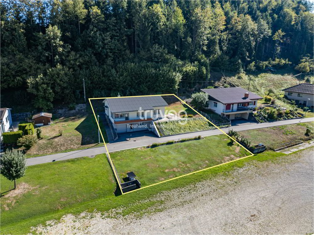 5.5 rooms House to buy in Menznau - image 1/8