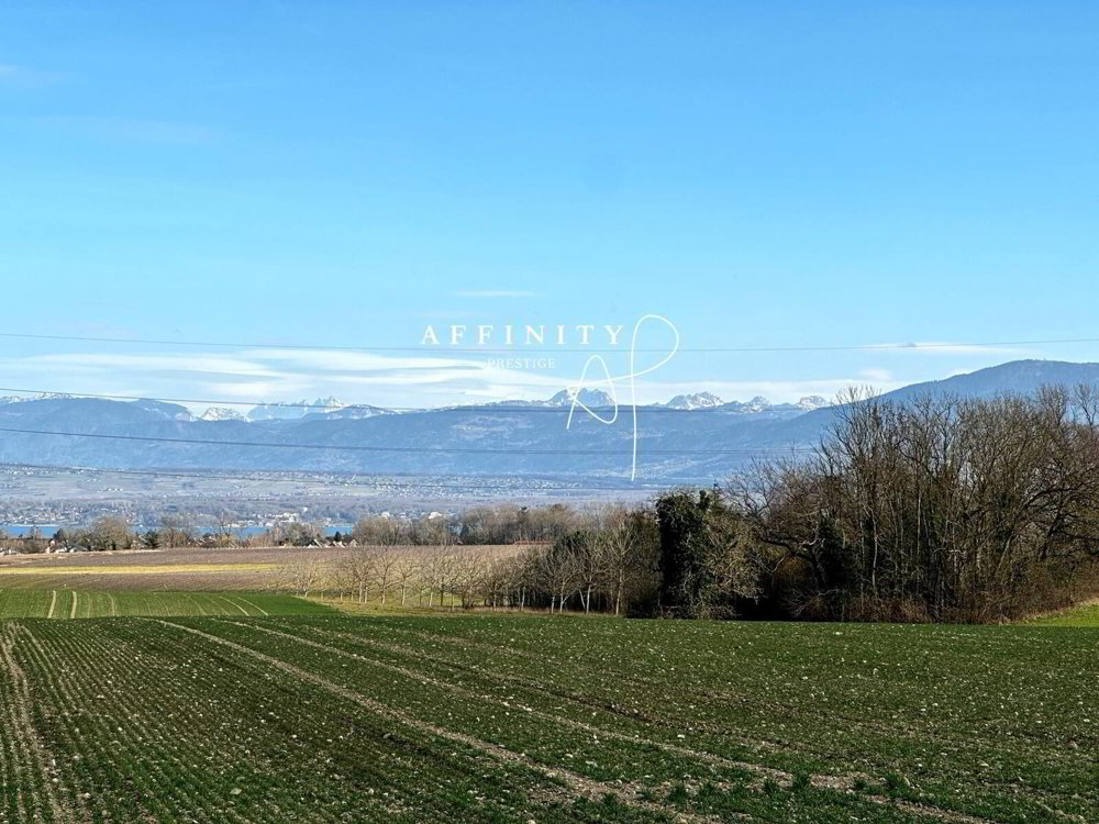 13 rooms House to buy in Presinge - image 1/1