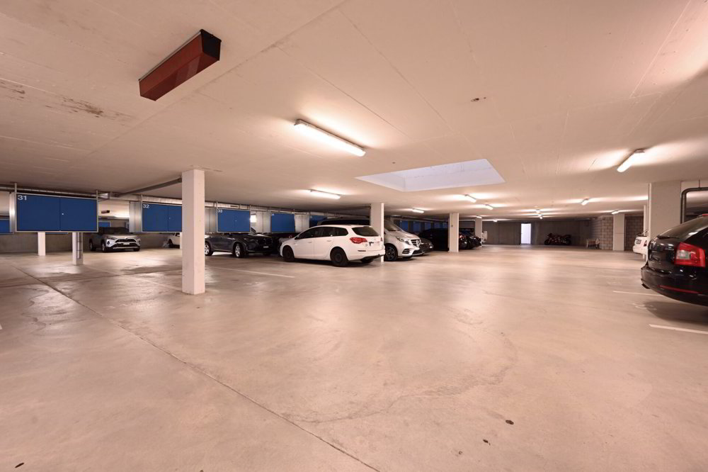 5.5 rooms Apartment to buy in Lyss - image 1/13