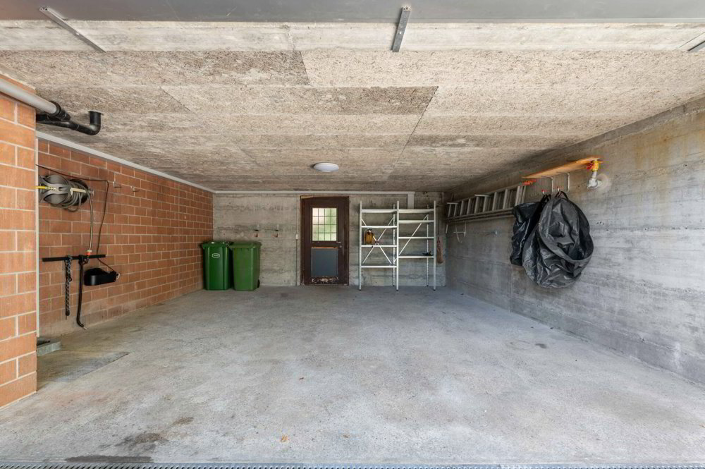 5.5 rooms House to buy in Umiken - image 1/23