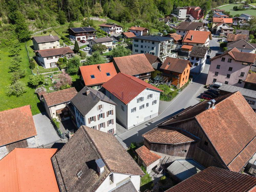 Casa di 5 locali in vendita a Rothenbrunnen - immagine 1/8