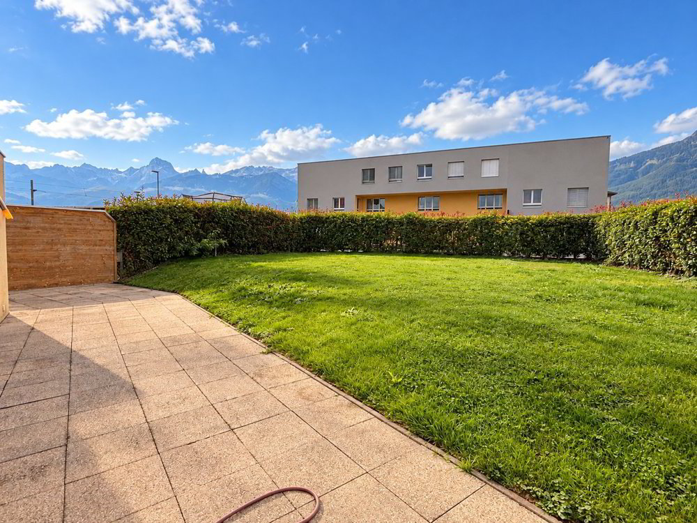 4 rooms Apartment for rent in Collombey - image 1/10