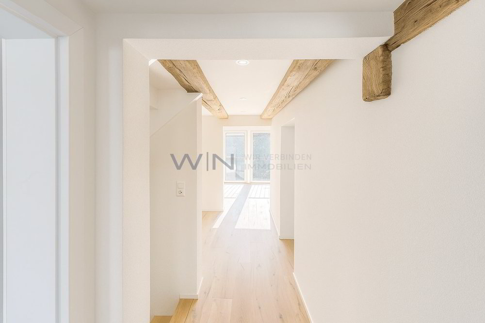 7 rooms House to buy in Hüntwangen - image 1/13