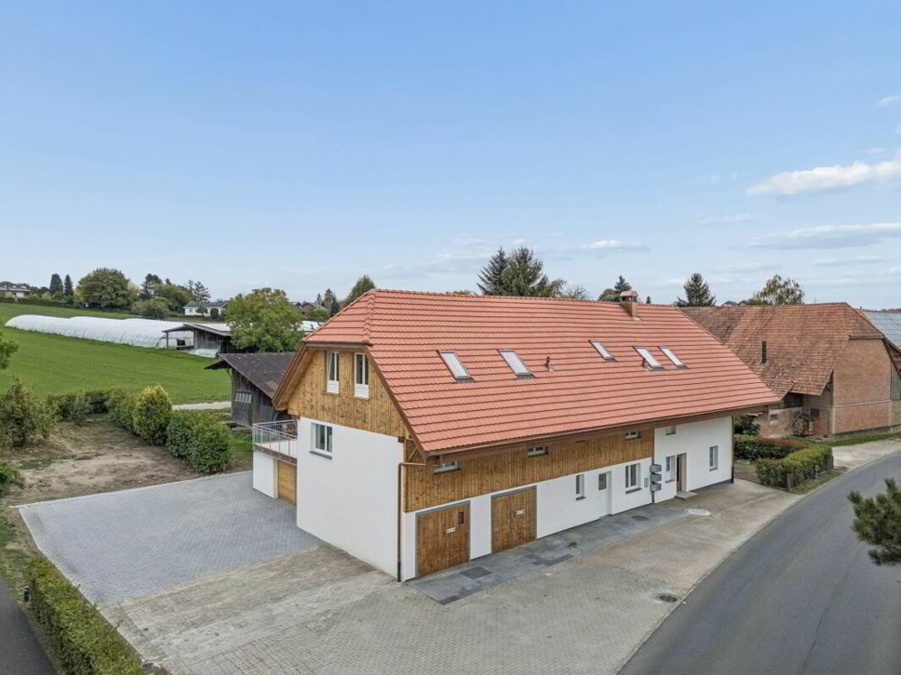 5 rooms Apartment to buy in Kerzers - image 1/13