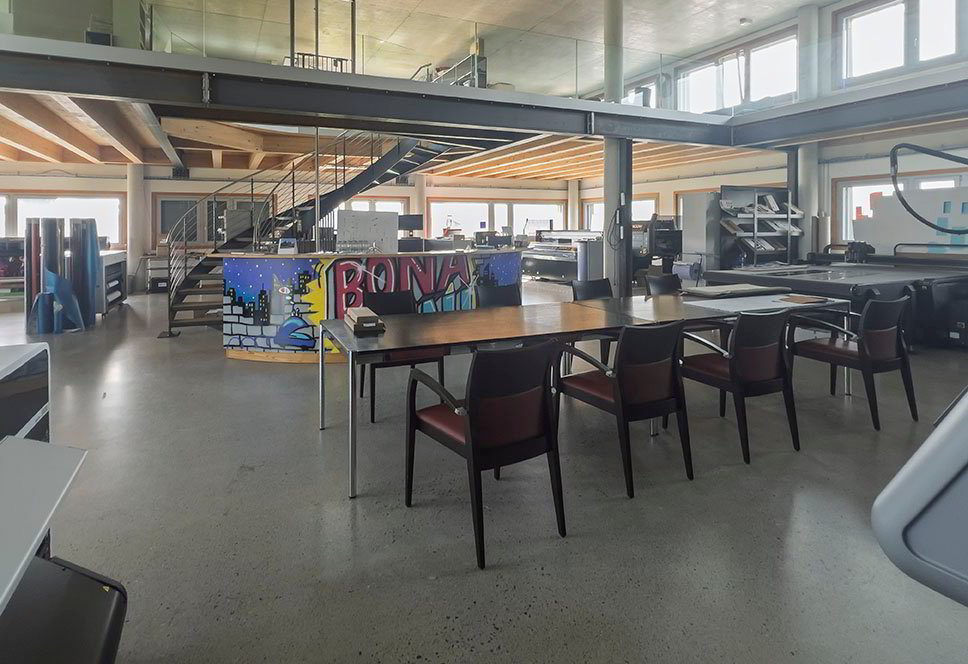 Vielseitige Gewerbefläche in Jegenstorf: Heller Showroom mit ca. 238 m² - Ansicht 2