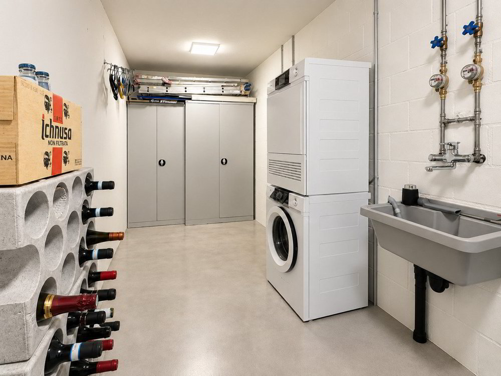 3 rooms Apartment to buy in Binningen - image 1/11