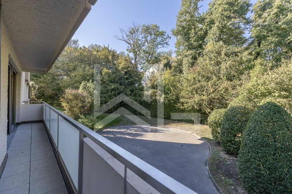5 rooms Apartment to buy in Coppet - image 1/12