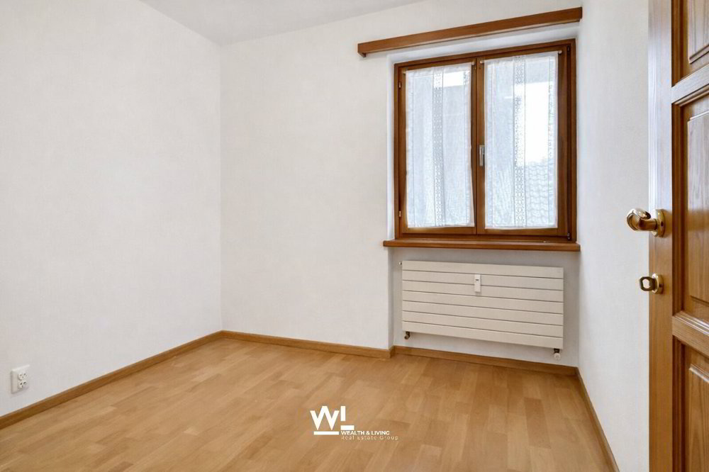 6 rooms Apartment to buy in Losone - image 1/10