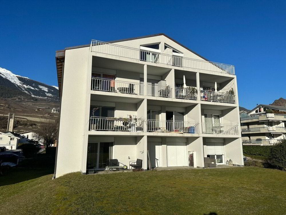 4 rooms Apartment for rent in Conthey - image 1/8