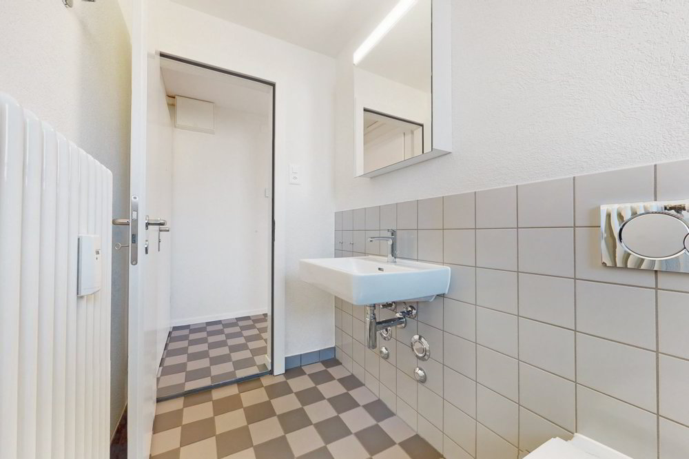 3 rooms Apartment for rent in Winterthur - image 1/9