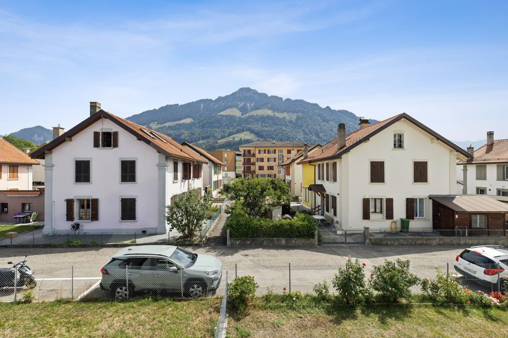 3 rooms Apartment for rent in Broc - image 1/8