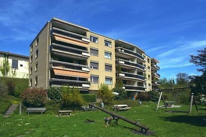 null rooms Car park, garage for rent in Neuchâtel - image 1/2