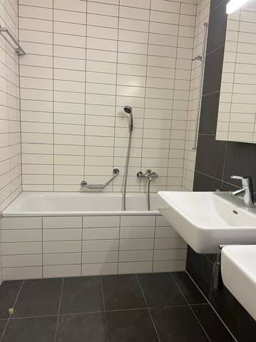 3.5 rooms Apartment for rent in Fribourg - image 1/11