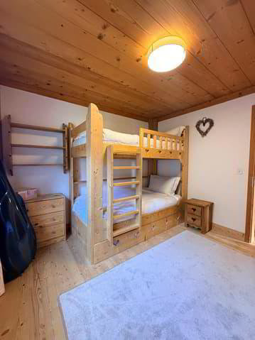 3.5 rooms Apartment to buy in Rougemont - image 1/13