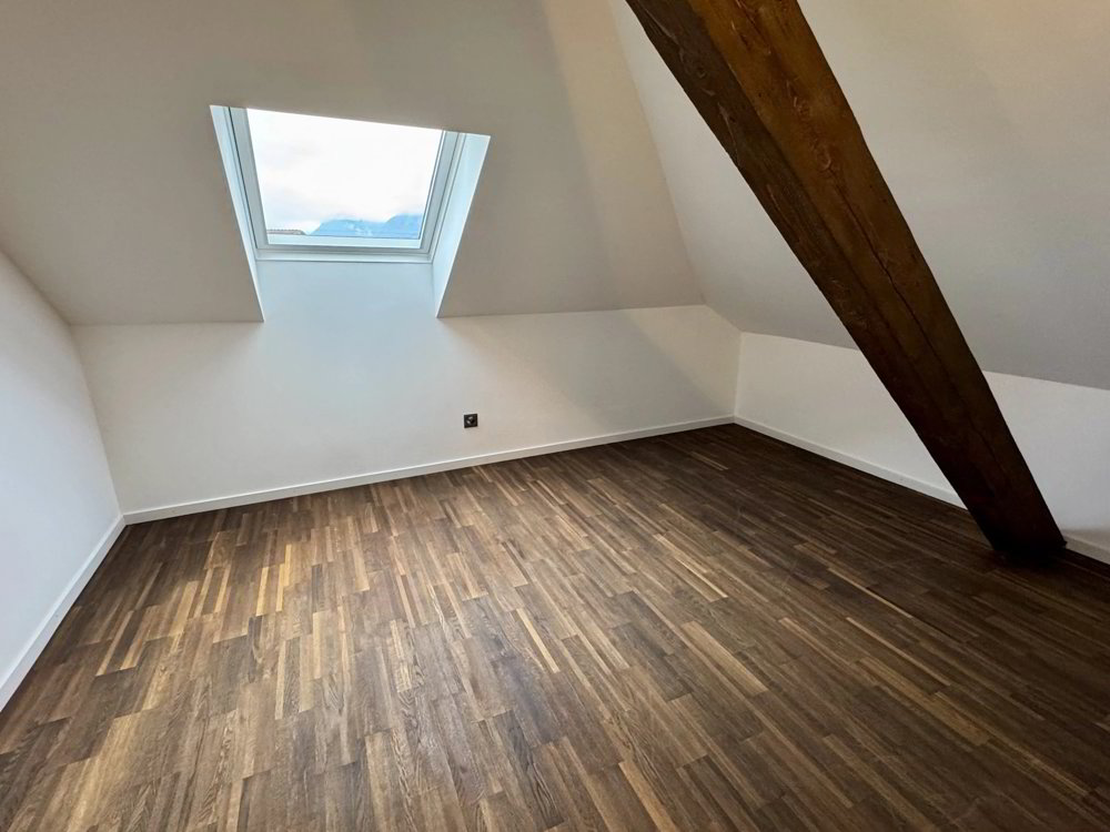 3 rooms Apartment to buy in Bulle - image 1/6