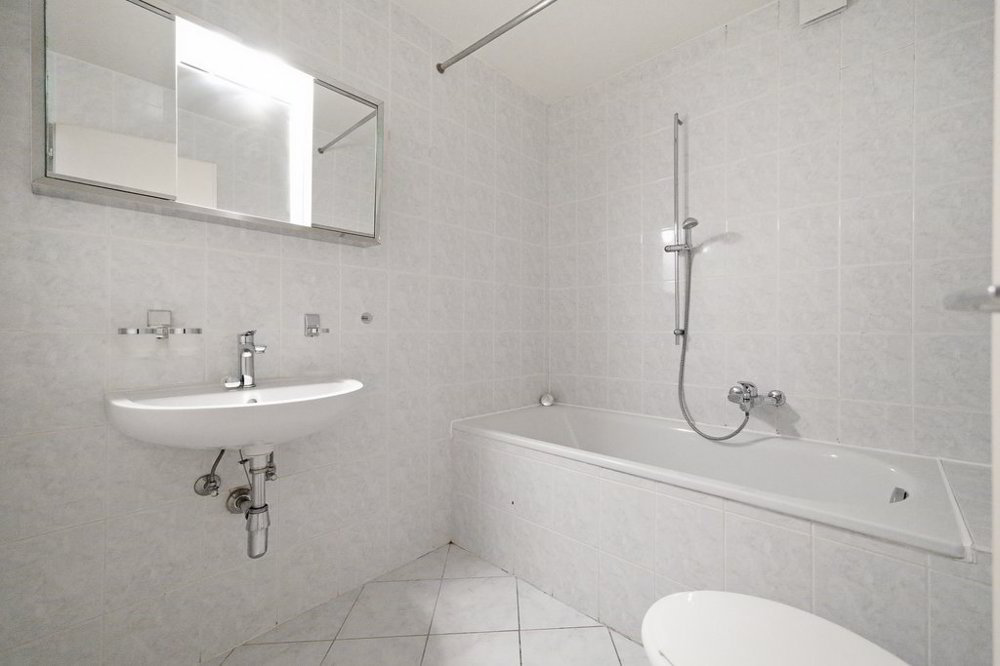 2 rooms Apartment for rent in Bussigny - image 1/7