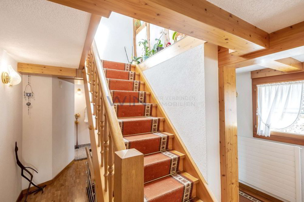 6 rooms House to buy in Netstal - image 1/13