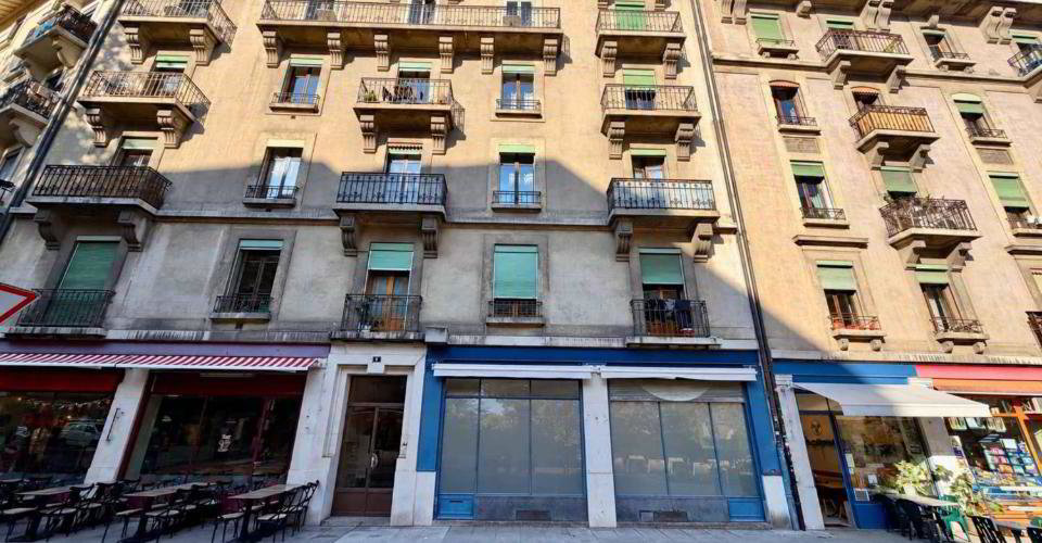 null rooms Office & Commercial for rent in Les Acacias - image 1/8