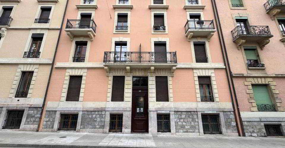 Bureau & Commerce null pièces à louer à Genève - image 1/11