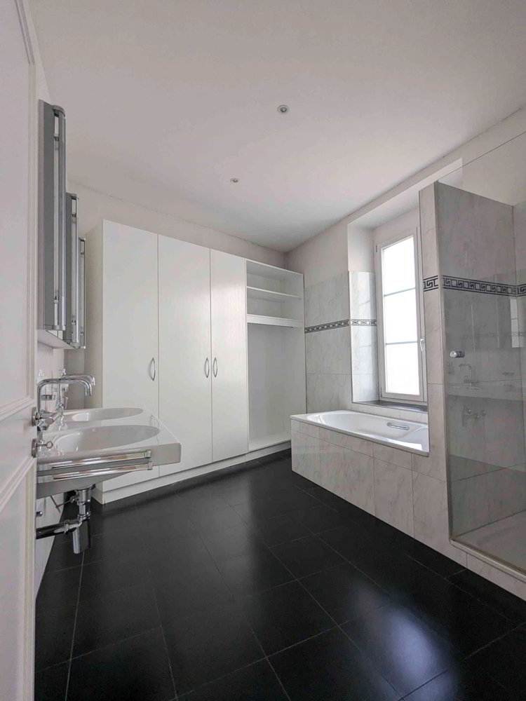 3.5 rooms Apartment for rent in Zürich - image 1/12