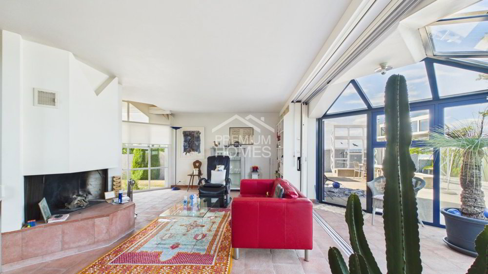 5 rooms House to buy in Uttwil - image 1/12