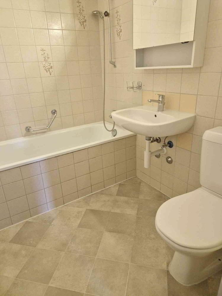 4 rooms Apartment for rent in Stettlen - image 1/9