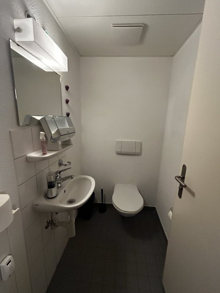 null Zimmer Büro zu vermieten in Bâle - Bild 1/4