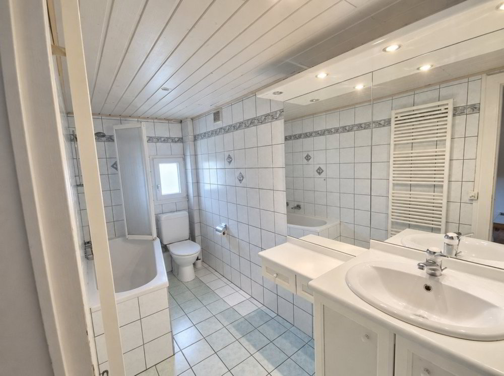 4 rooms Apartment for rent in Thônex - image 1/5