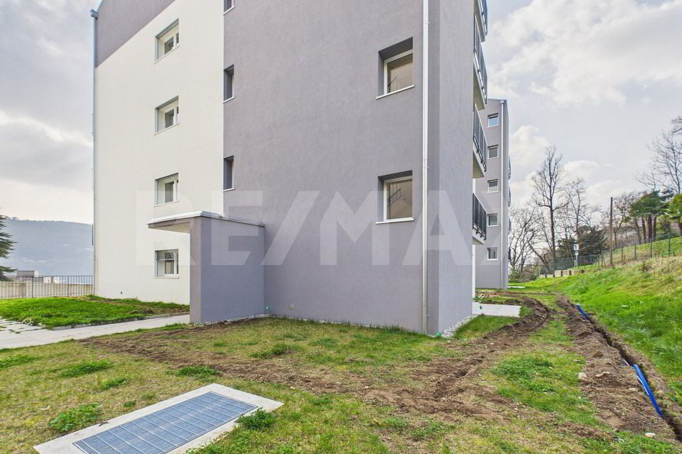 2 rooms Apartment to buy in Vacallo - image 1/13