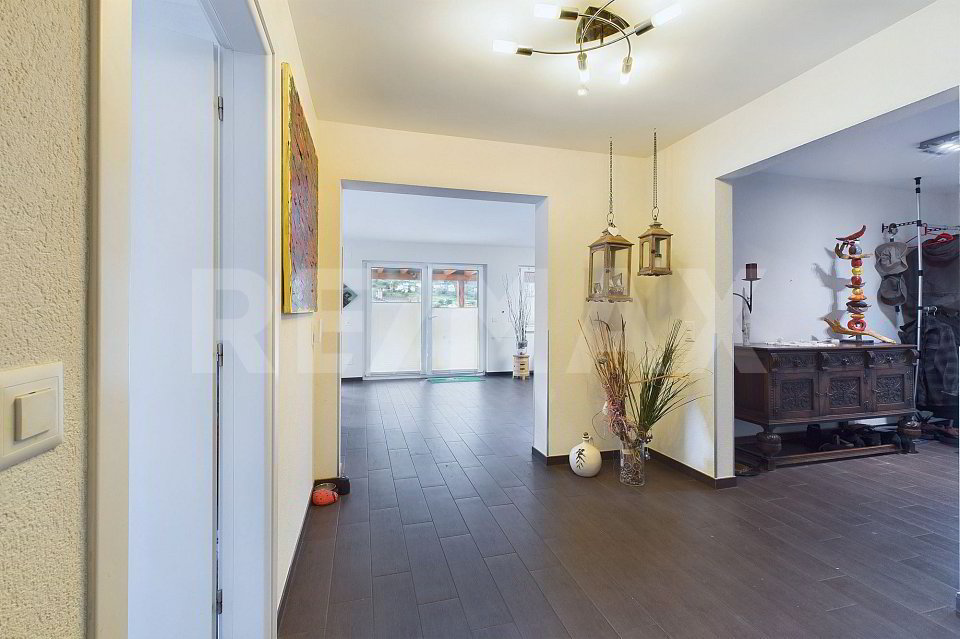 5 rooms Apartment to buy in Torre - image 1/13