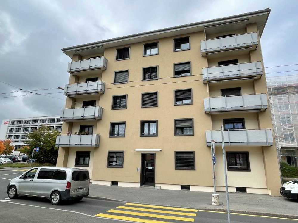 Appartement 3 pièces à louer à La Chaux-de-Fonds - image 1/8