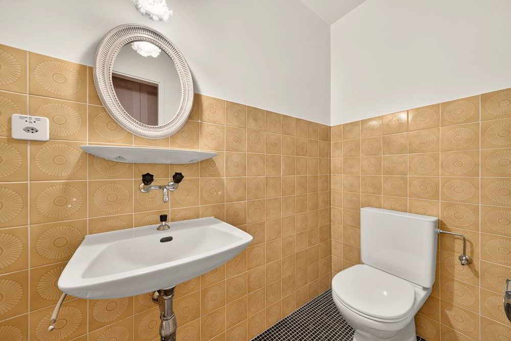 5 rooms Apartment to buy in Losanna - image 1/13