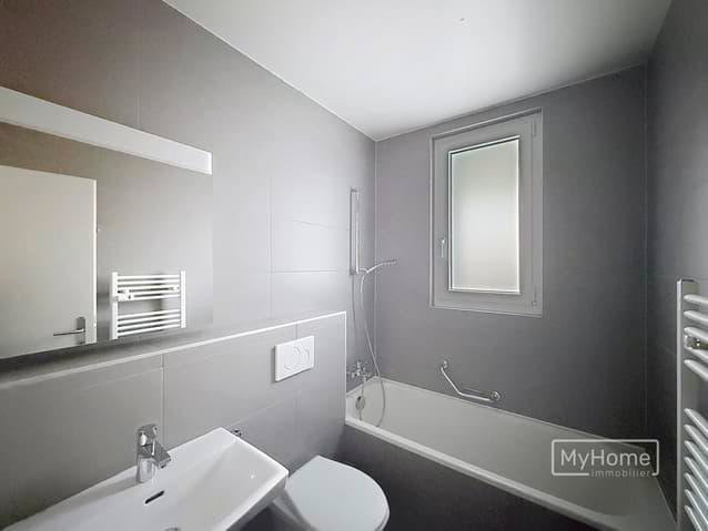 2 rooms Apartment for rent in Lausanne - image 1/5