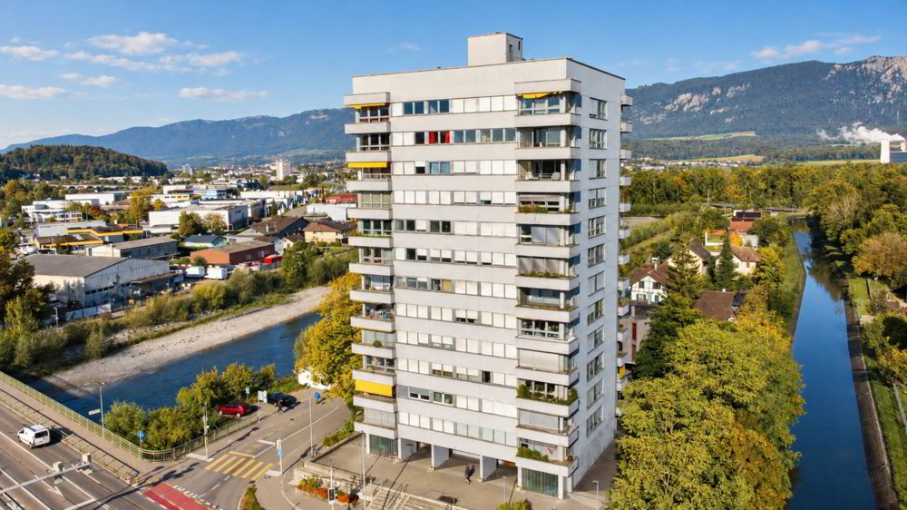 6 rooms Apartment to buy in Derendingen - image 1/12