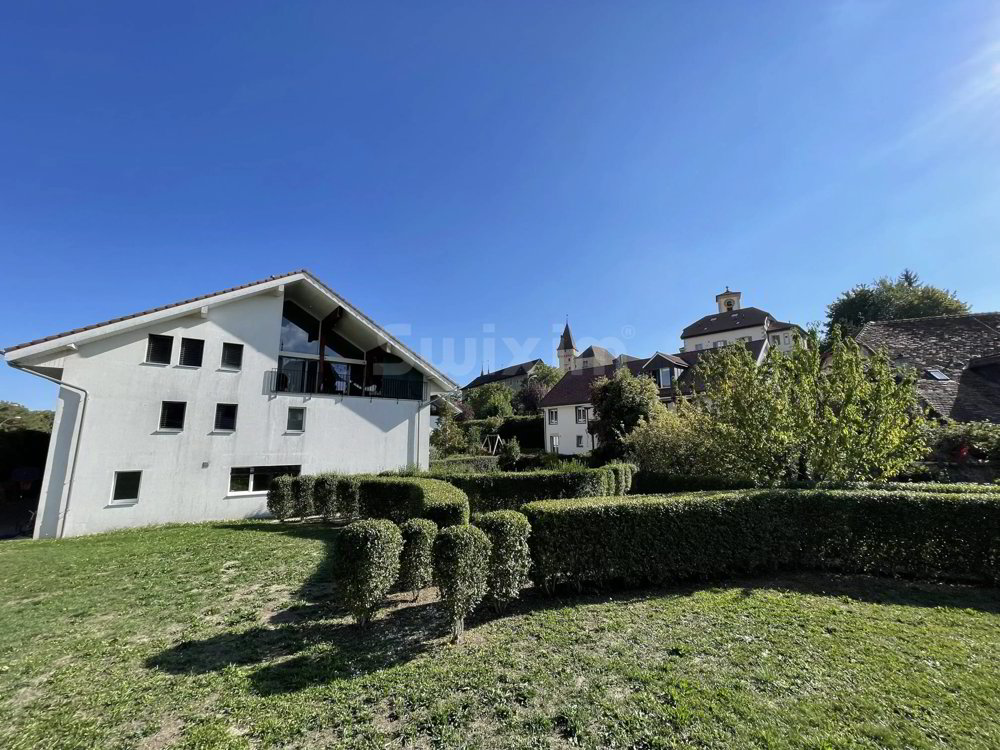 5 rooms Apartment to buy in Colombier NE - image 1/3