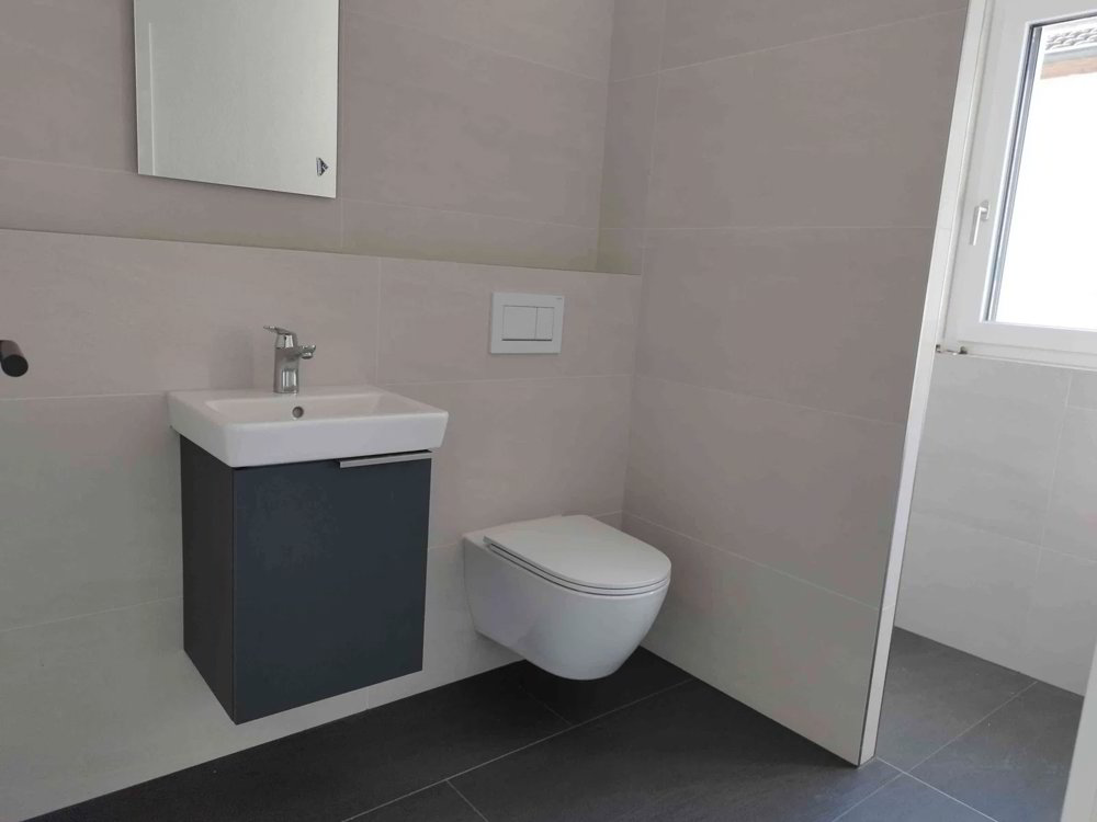 1 rooms Office & Commercial for rent in Breitenbach - image 1/3
