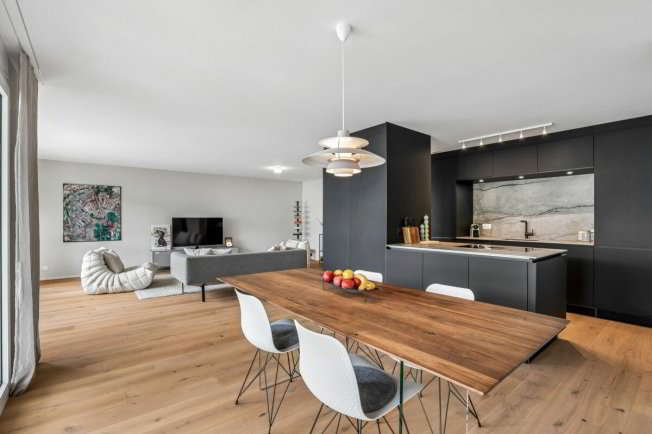 4 rooms Apartment to buy in Baar - image 1/1