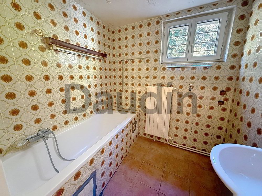 7 rooms House to buy in Aïre - image 1/10