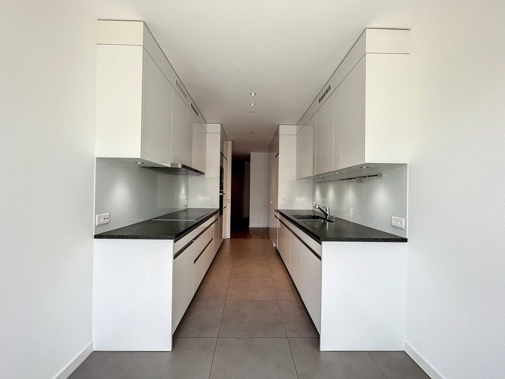 5 rooms Apartment to buy in Chêne-Bougeries - image 1/3