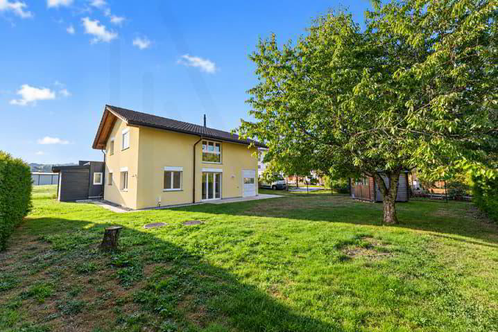 5.5 rooms House to buy in Romont FR - image 1/12